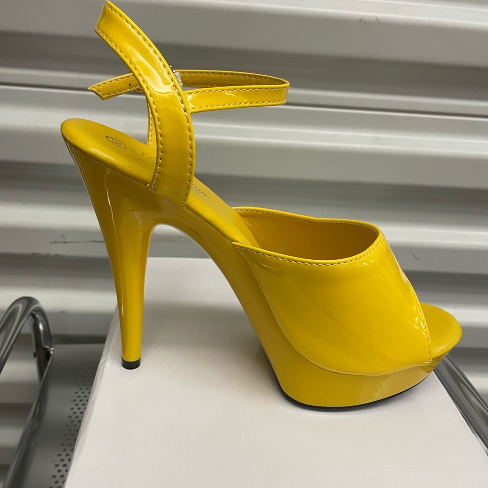 Shein - Picture 2 of 3